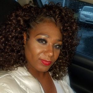 Meet your Posher, Aisha